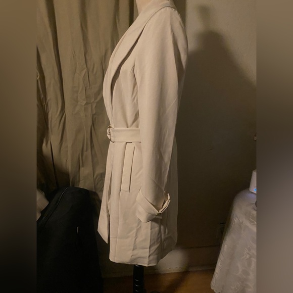New LA coalition Approved vegan coat with belt in cream XL - Picture 3 of 9